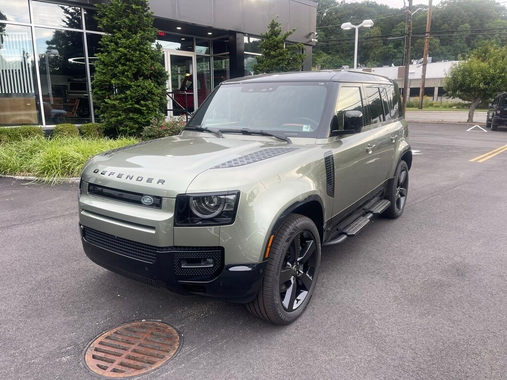 2024 Land Rover Defender 110 X-Dynamic SE Orange MA