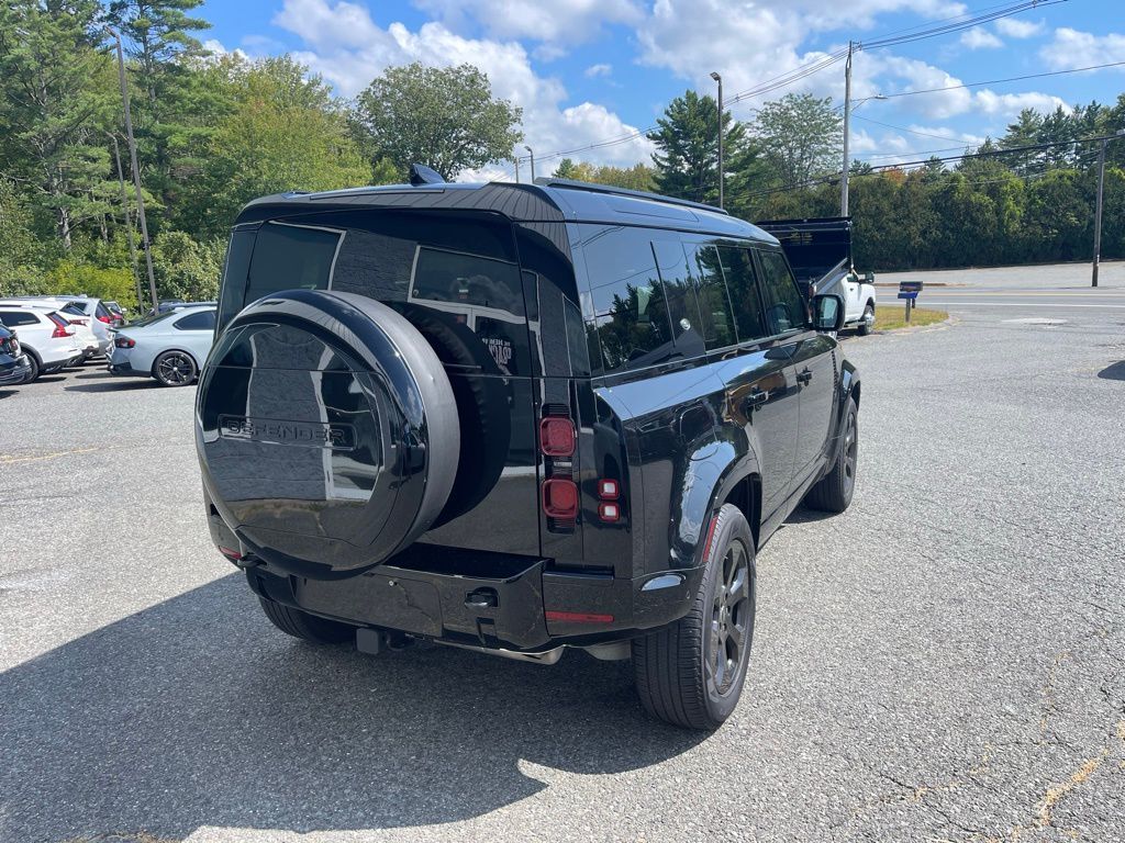 2024 Land Rover Defender 110 X-Dynamic SE Orange MA