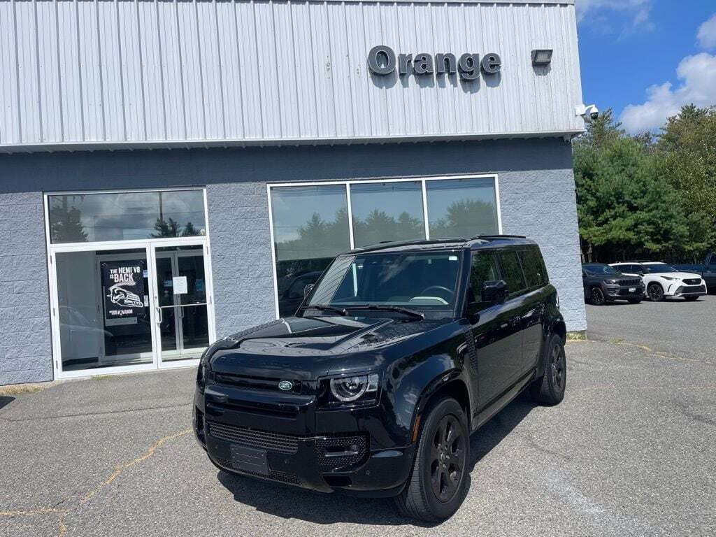 2024 Land Rover Defender 110 X-Dynamic SE