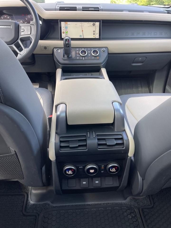 2024 Land Rover Defender 110 X-Dynamic SE Orange MA