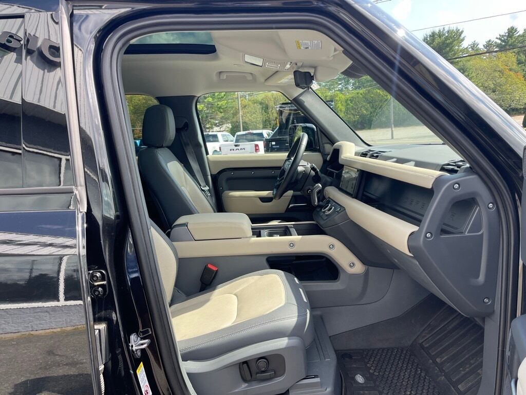 2024 Land Rover Defender 110 X-Dynamic SE Orange MA