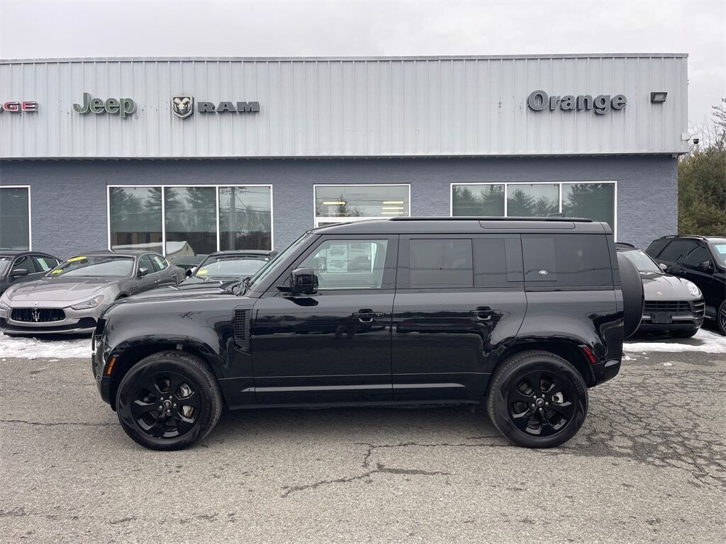 2024 Land Rover Defender 110 X-Dynamic SE Orange MA