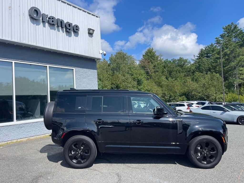 2024 Land Rover Defender 110 X-Dynamic SE Orange MA