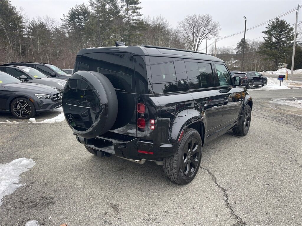 2024 Land Rover Defender 110 X-Dynamic SE Orange MA