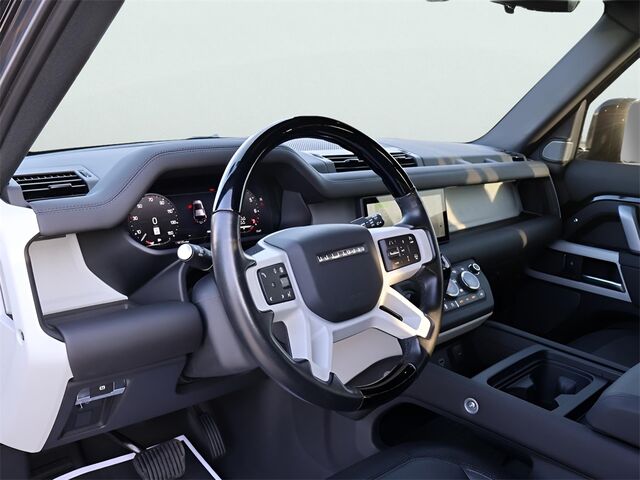 2024 Land Rover Defender 110 X-Dynamic SE Oshkosh WI 2024 Land Rover Defender 110 X-Dynamic SE Oshkosh WI