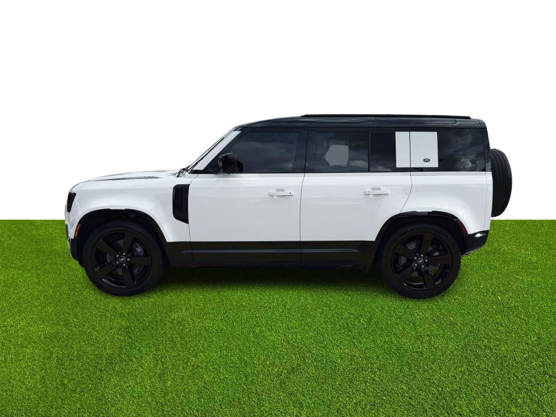 2024 Land Rover Defender 110 X-Dynamic SE Sport Utility 4D