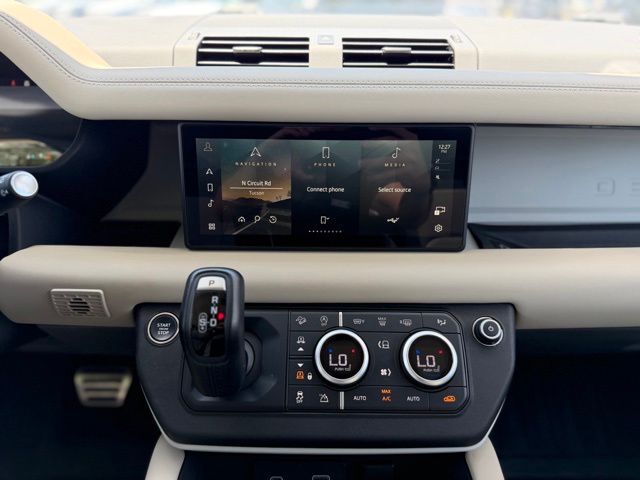 2024 Land Rover Defender 110 X-Dynamic SE Tucson AZ