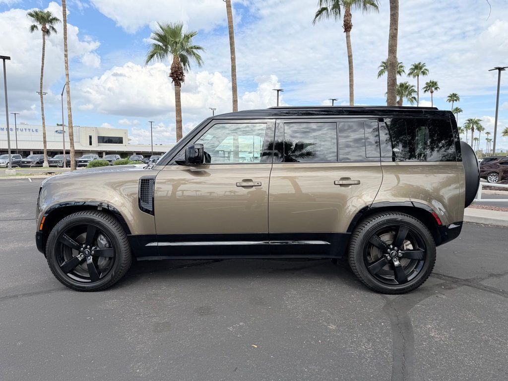 2024 Land Rover Defender 110 X-Dynamic SE