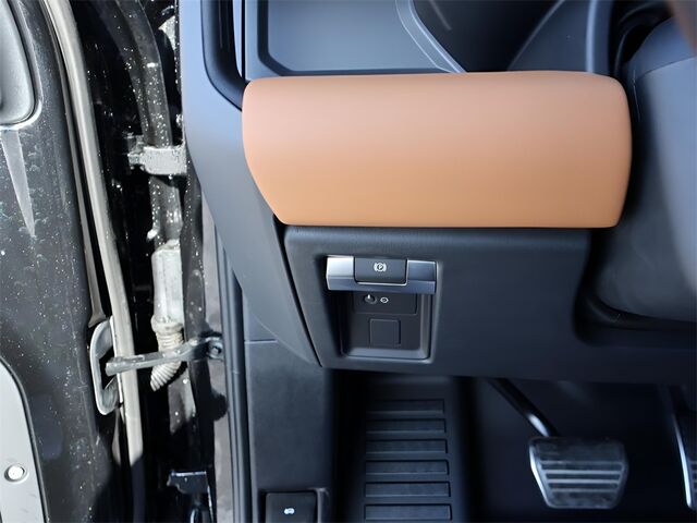 2024 Land Rover Defender 110 X Oshkosh WI