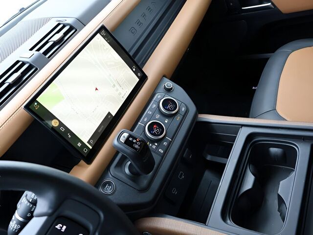 2024 Land Rover Defender 110 X Oshkosh WI 2024 Land Rover Defender 110 X Oshkosh WI