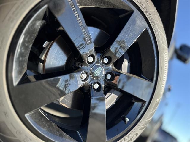 2024 Land Rover Defender 130 P400 S