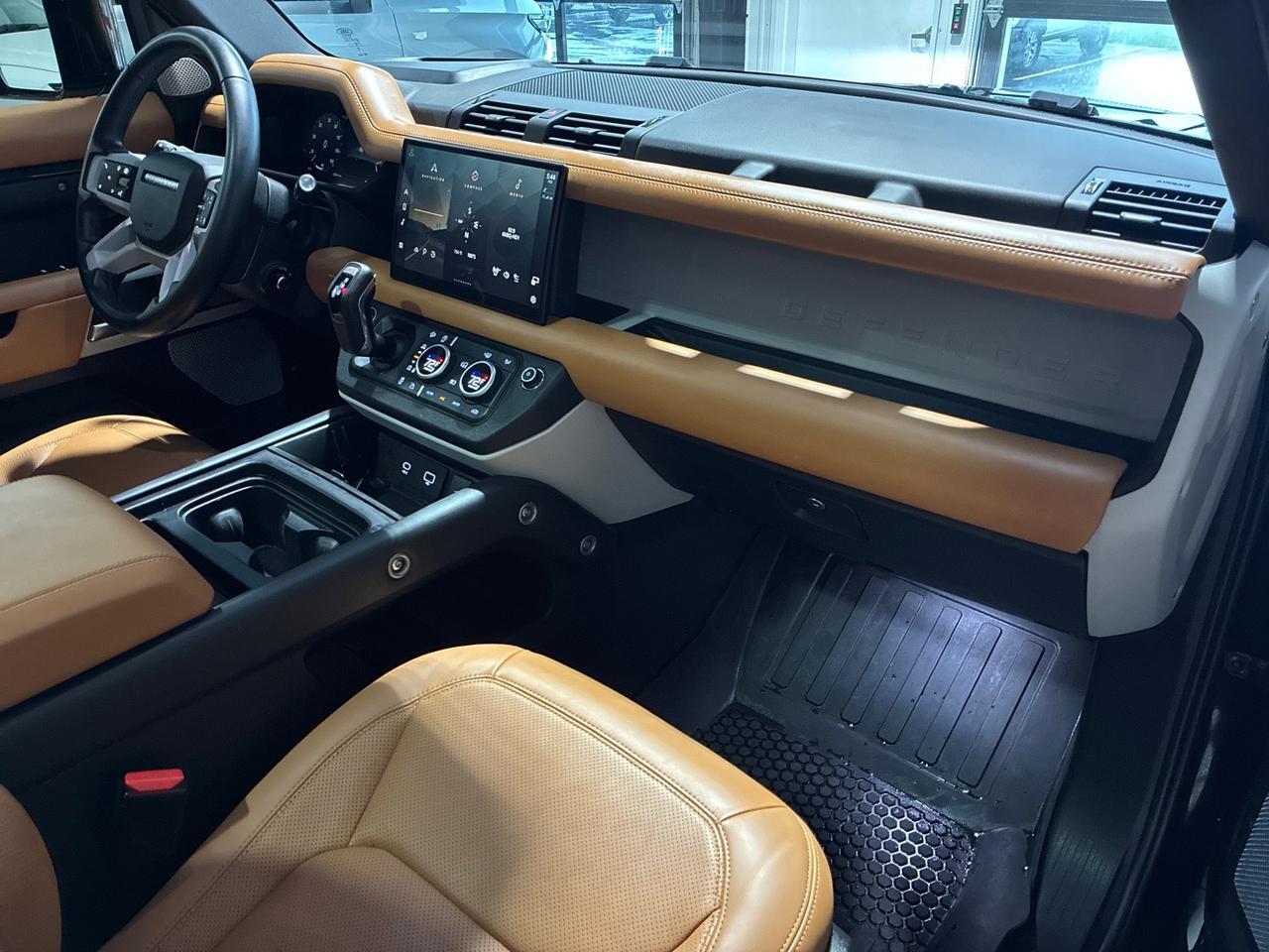 2024 Land Rover Defender 130 S, 22in Wheels, Leather Upgrade, HUD, Tow, 18-Way H&C Seats Houston TX