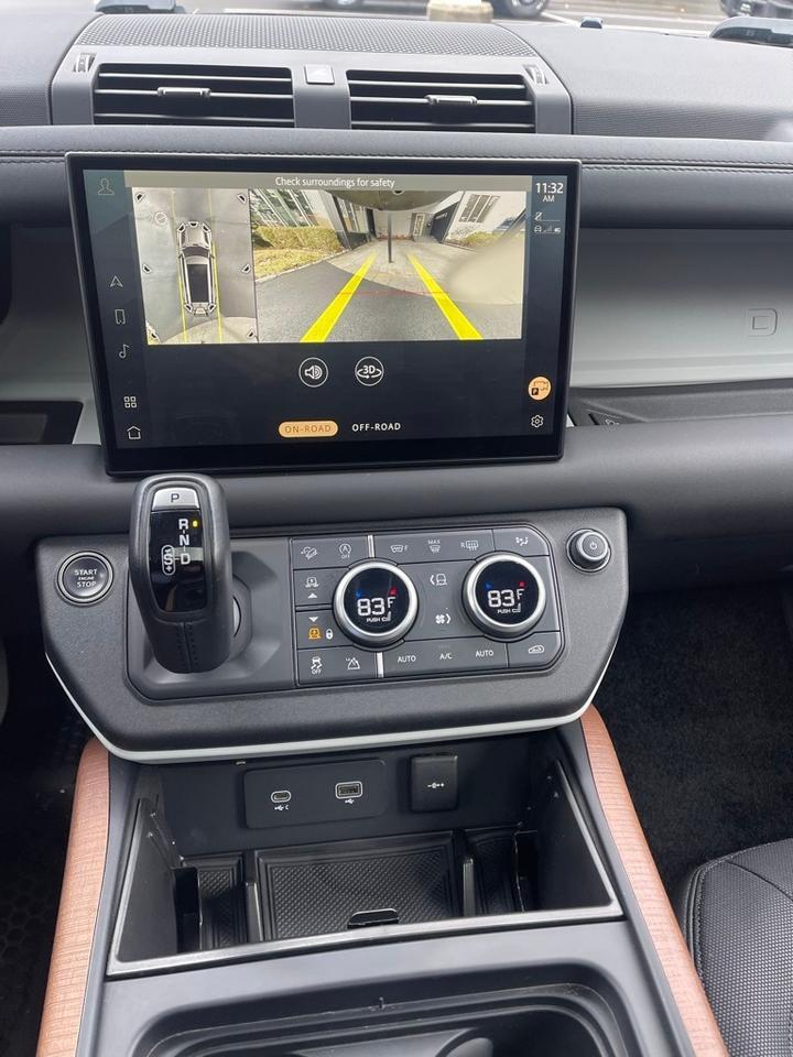 2024 Land Rover Defender 130 X-Dynamic SE Orange MA