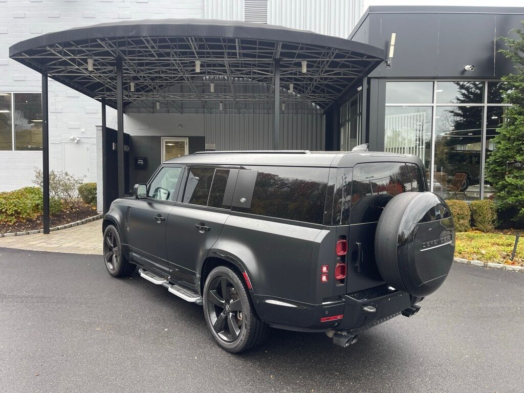 2024 Land Rover Defender 130 X-Dynamic SE Orange MA