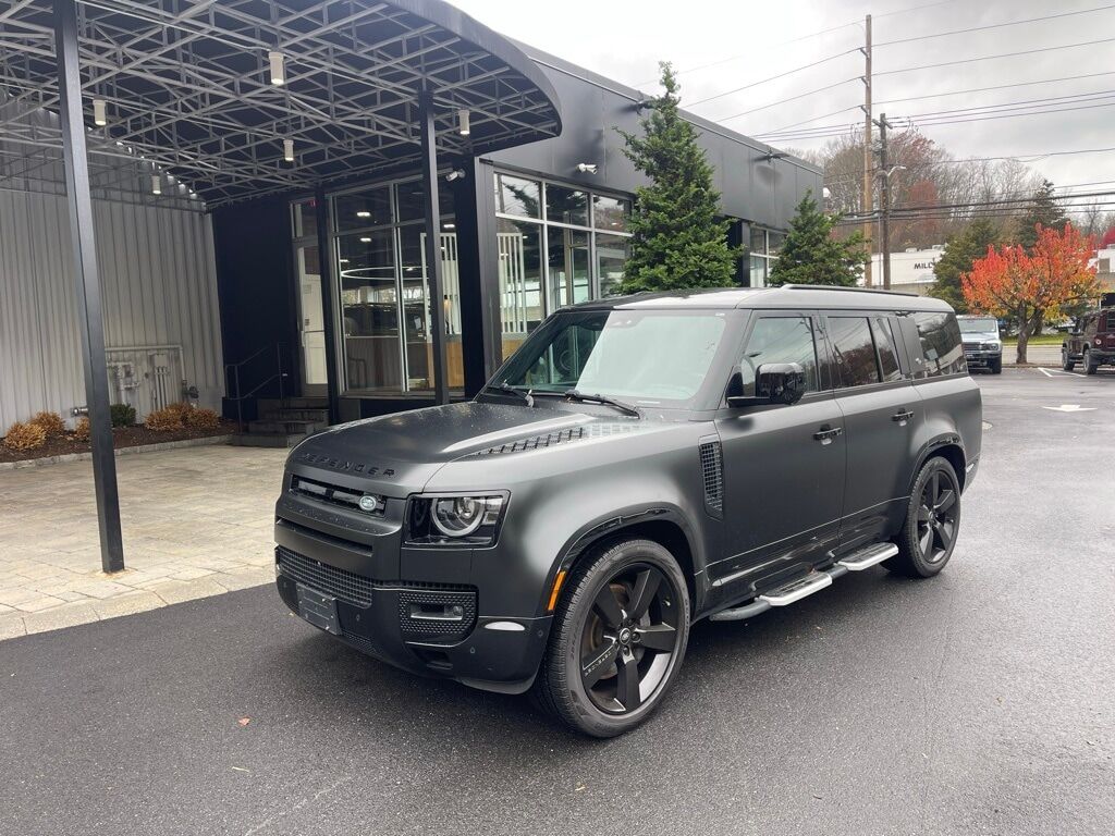 2024 Land Rover Defender 130 X-Dynamic SE Orange MA