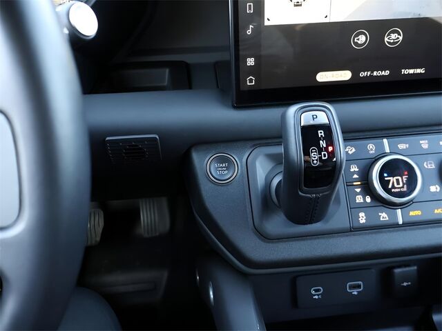 2024 Land Rover Defender 130 X-Dynamic SE Oshkosh WI