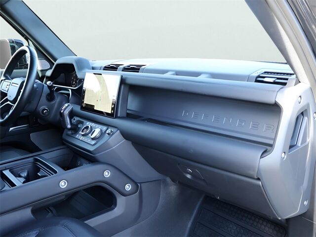 2024 Land Rover Defender 130 X-Dynamic SE Oshkosh WI