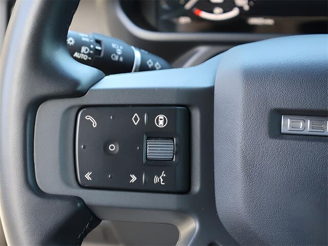 2024 Land Rover Defender 130 X-Dynamic SE Oshkosh WI