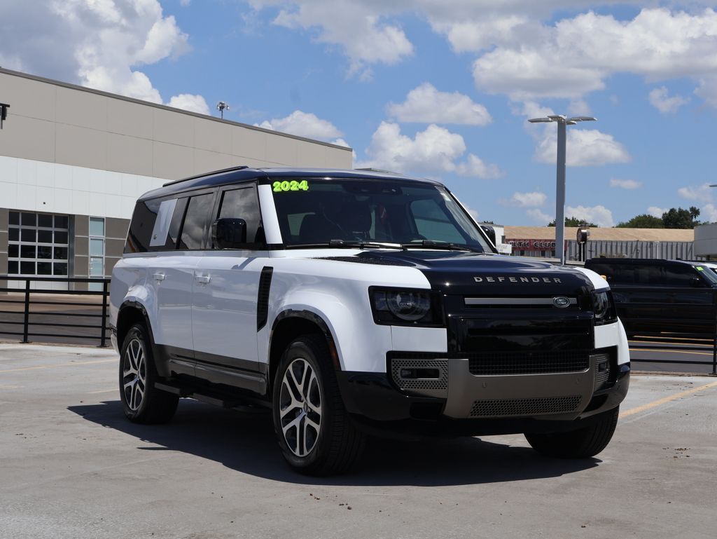 2024 Land Rover Defender 130 X-Dynamic SE