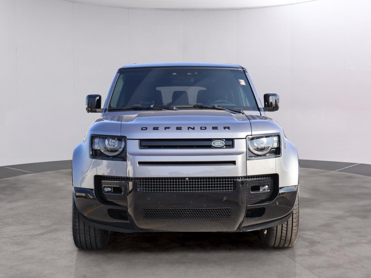 2024 Land Rover Defender 130 X-Dynamic SE