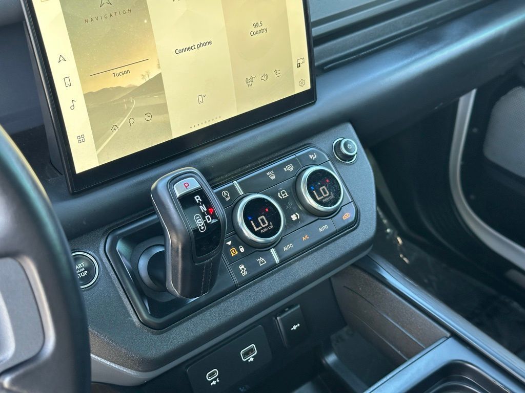 2024 Land Rover Defender 130 X-Dynamic SE Tucson AZ