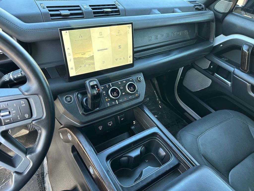 2024 Land Rover Defender 130 X-Dynamic SE Tucson AZ