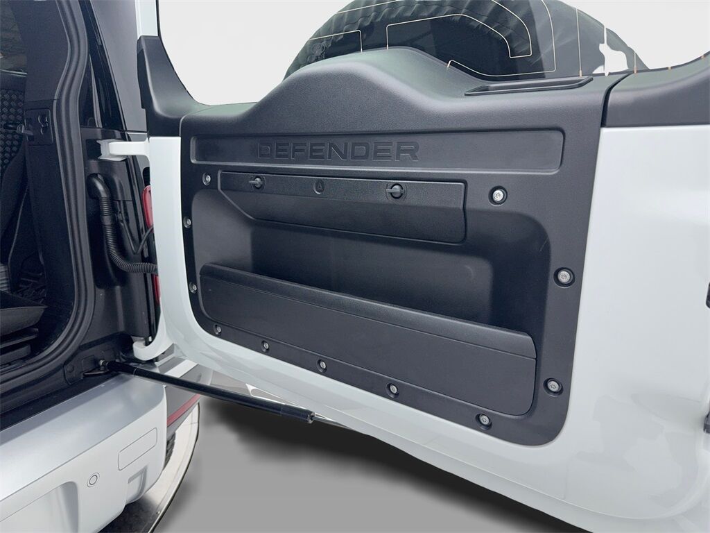 2024 Land Rover Defender 90 S NAV,CAM,PANO,HTD STS,BLIND SPOT,19&quot; WLS Plano TX