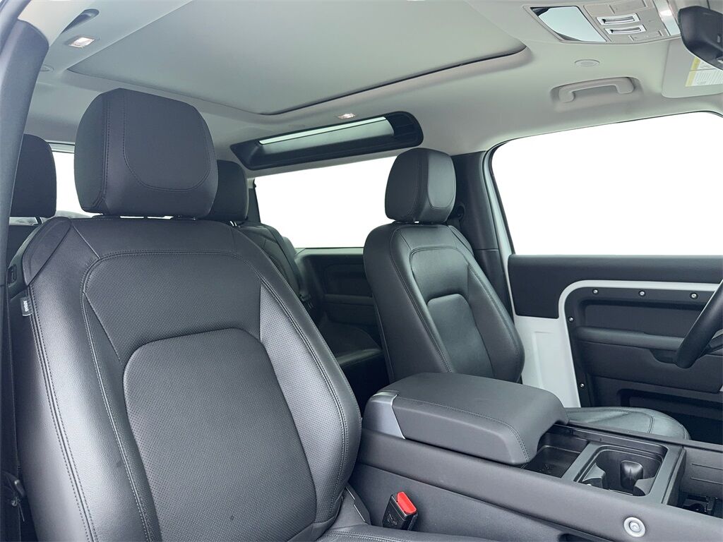2024 Land Rover Defender 90 S NAV,CAM,PANO,HTD STS,BLIND SPOT,19&quot; WLS Plano TX