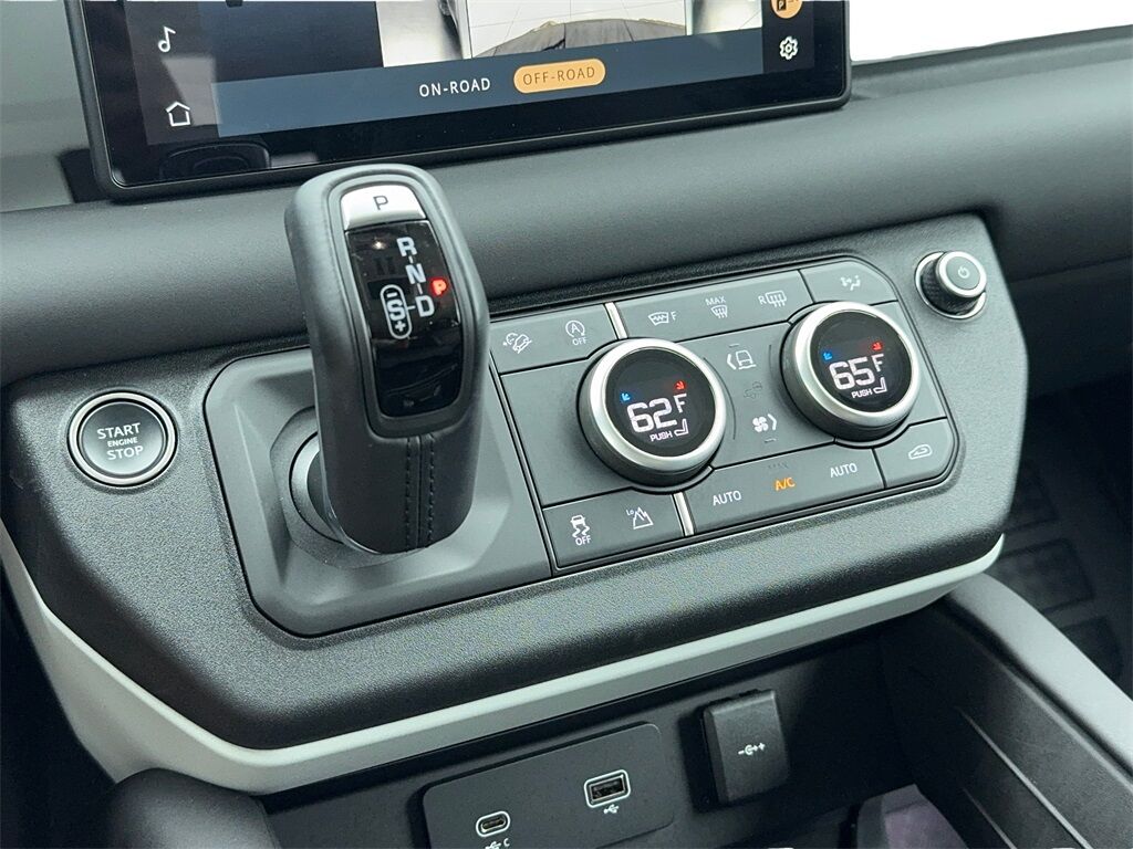 2024 Land Rover Defender 90 S NAV,CAM,PANO,HTD STS,BLIND SPOT,19&quot; WLS Plano TX