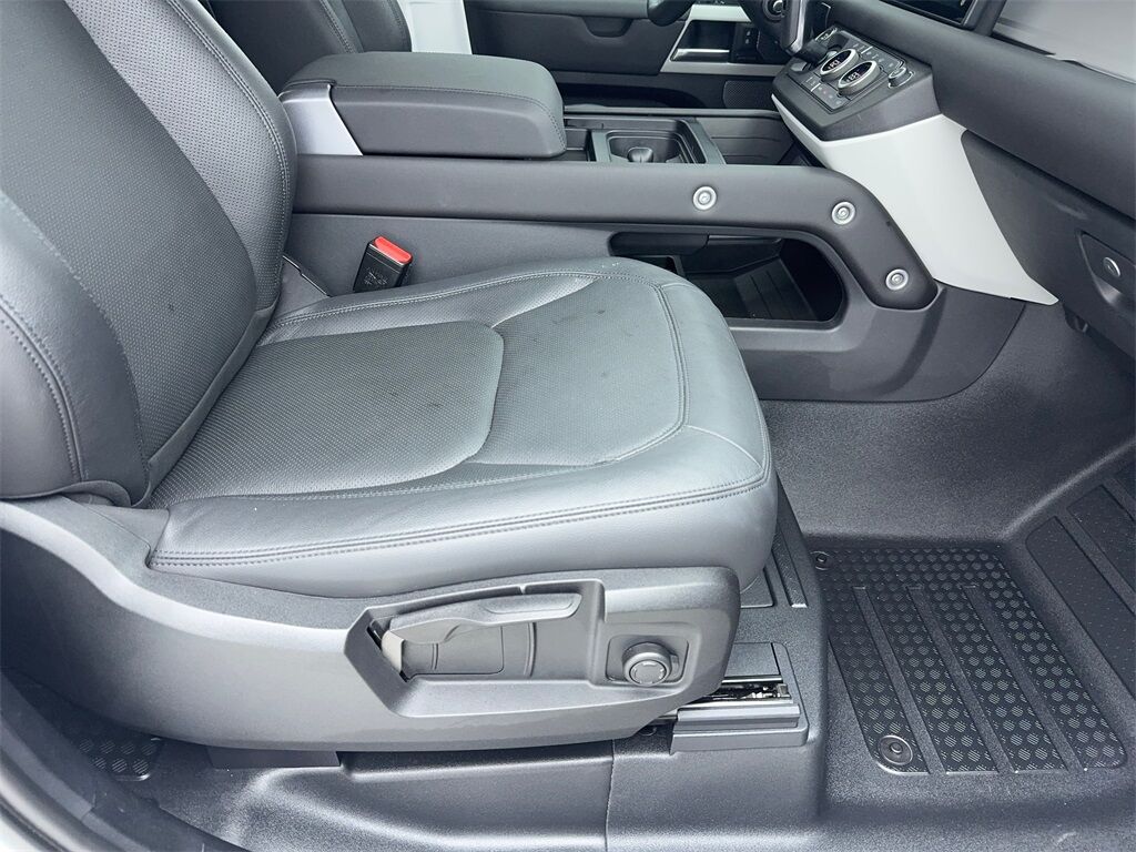2024 Land Rover Defender 90 S NAV,CAM,PANO,HTD STS,BLIND SPOT,19&quot; WLS Plano TX