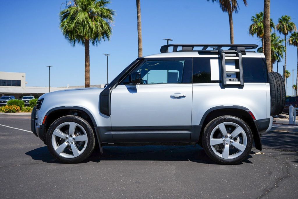 2024 Land Rover Defender 90 S