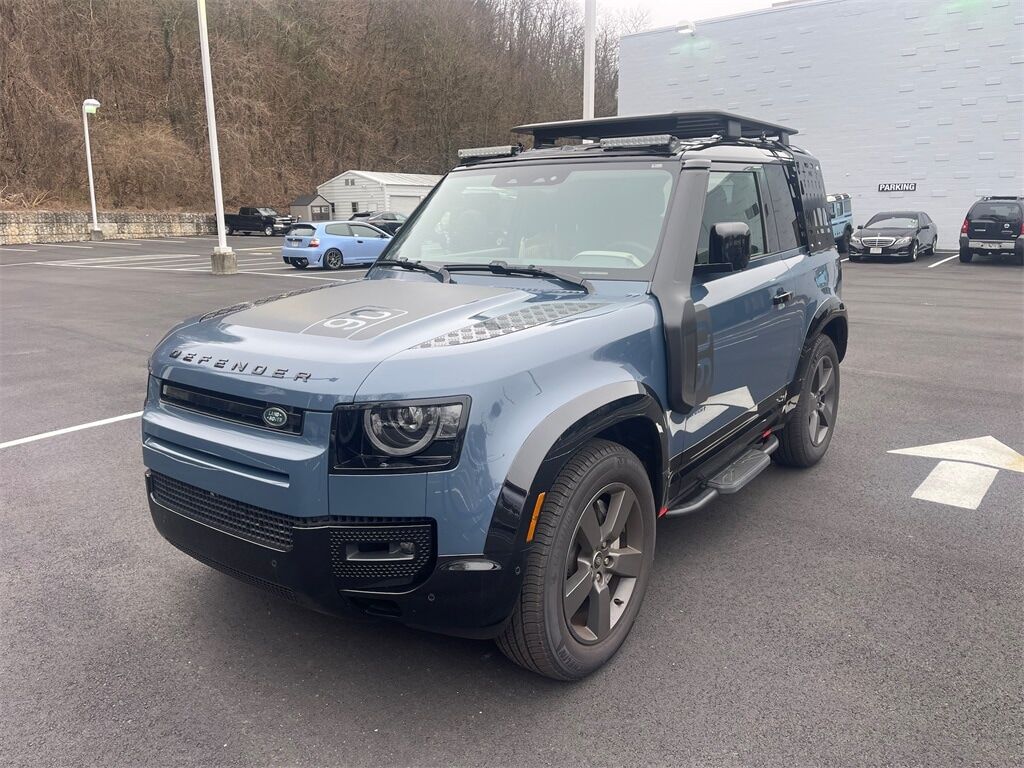 2024 Land Rover Defender 90 X-Dynamic SE Orange MA