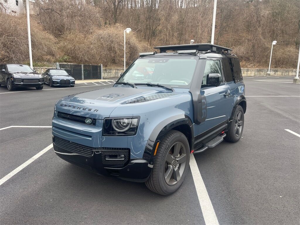 2024 Land Rover Defender 90 X-Dynamic SE Orange MA