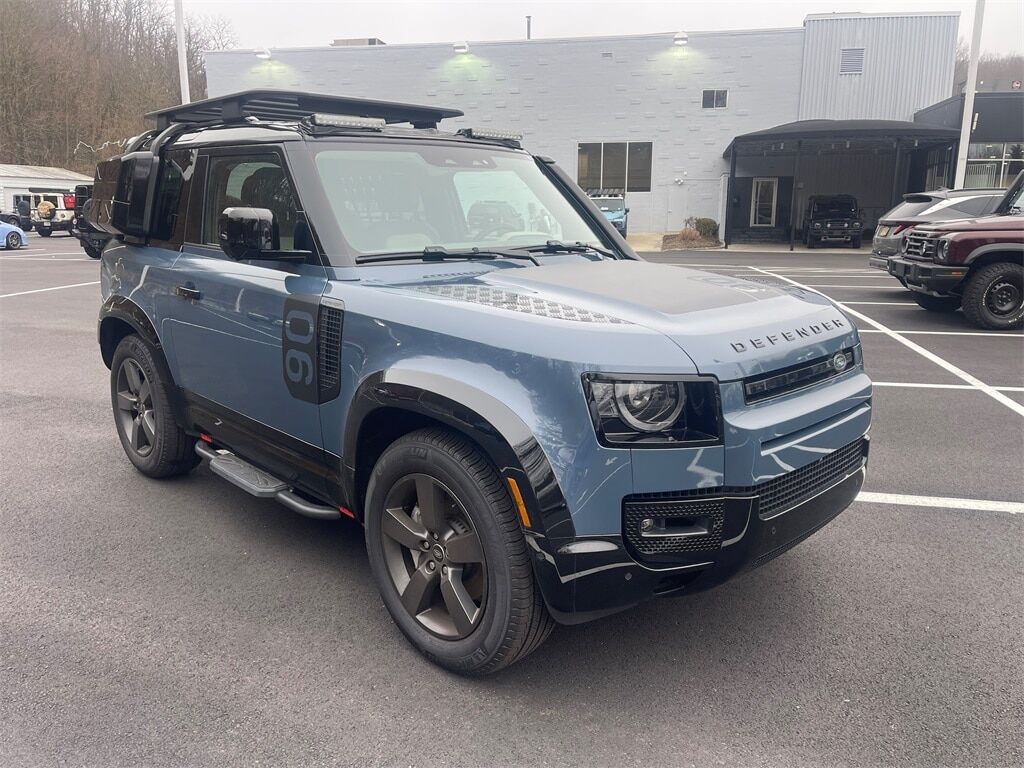 2024 Land Rover Defender 90 X-Dynamic SE Orange MA