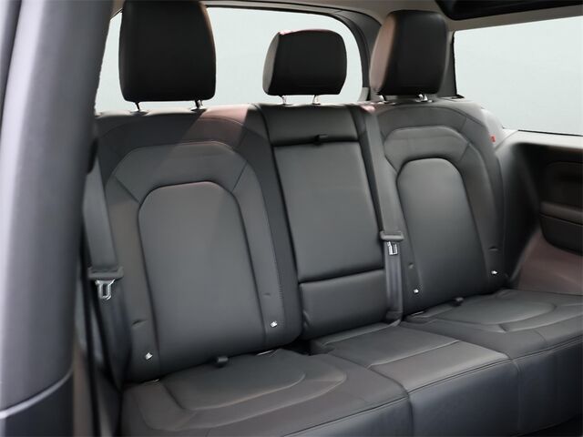 2024 Land Rover Defender 90 X-Dynamic SE Oshkosh WI