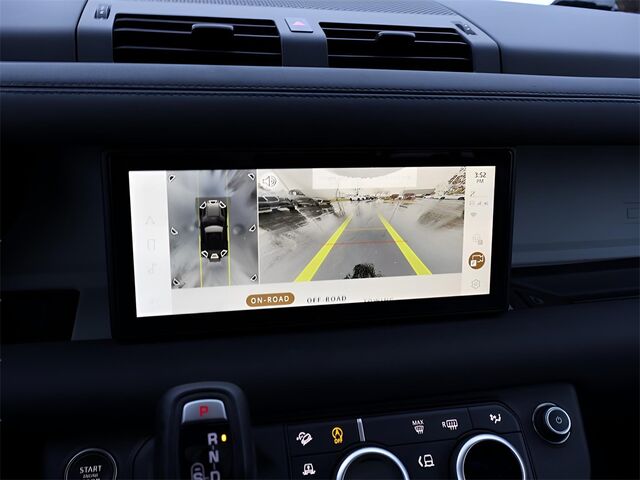 2024 Land Rover Defender 90 X-Dynamic SE Oshkosh WI