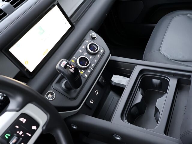 2024 Land Rover Defender 90 X-Dynamic SE Oshkosh WI