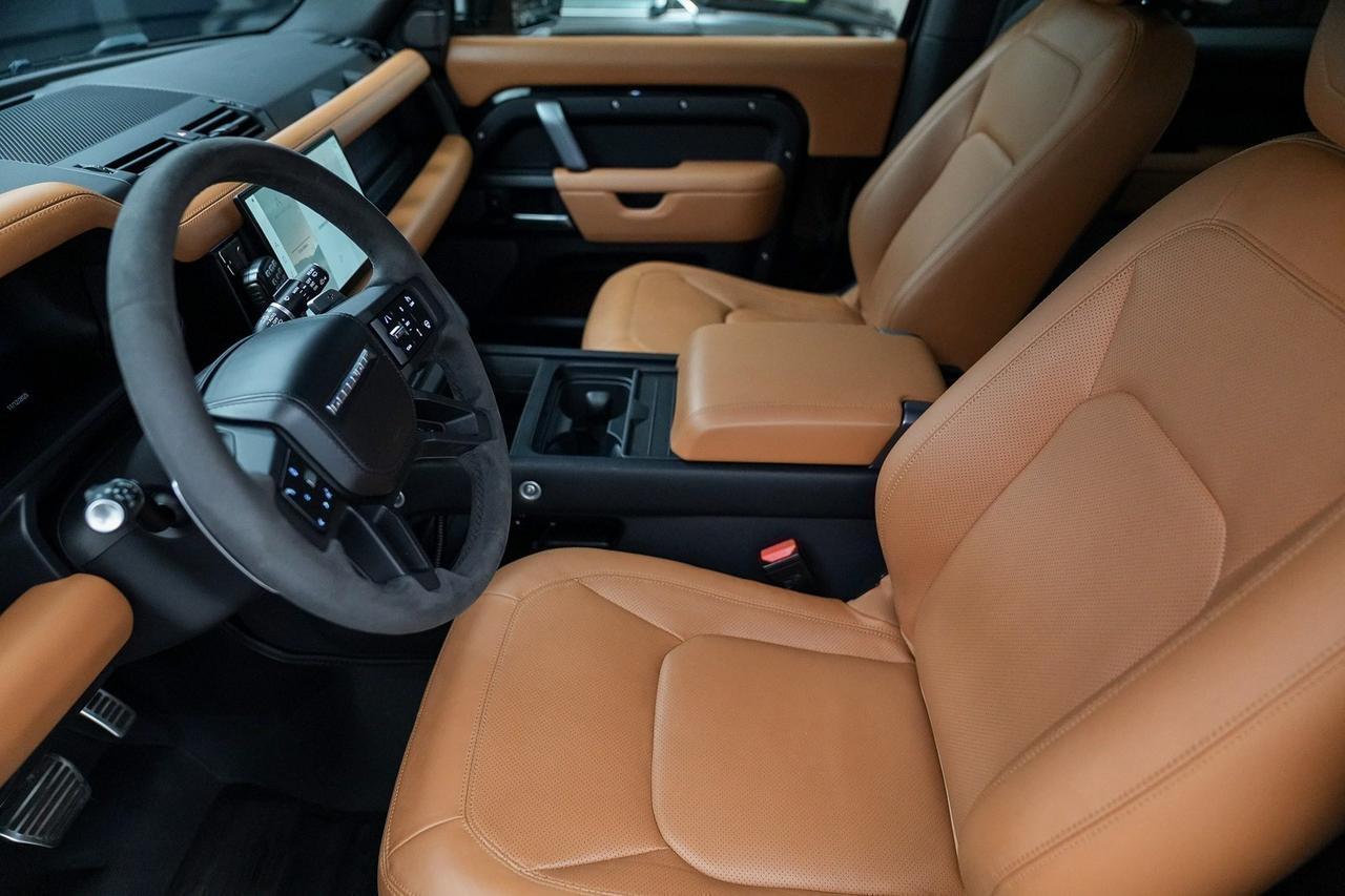 2024 Land Rover Defender P525 V8 Newport Beach CA
