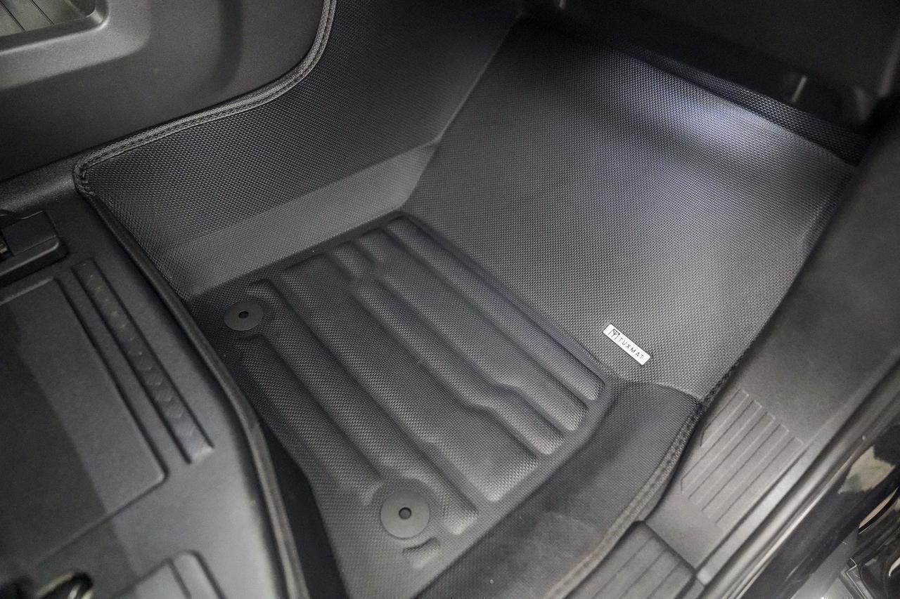 2024 Land Rover Defender P525 V8 Newport Beach CA