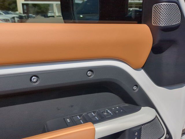 2024 Land Rover Defender S