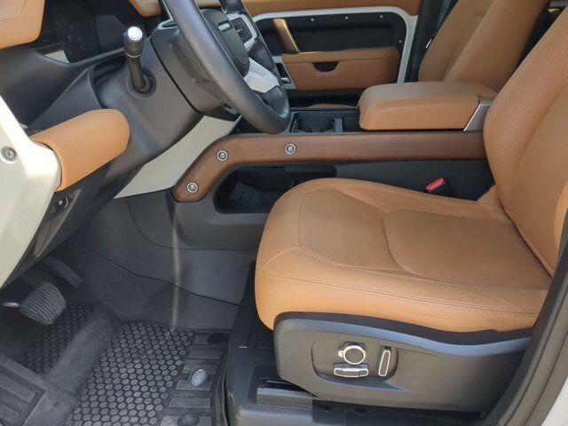 2024 Land Rover Defender S