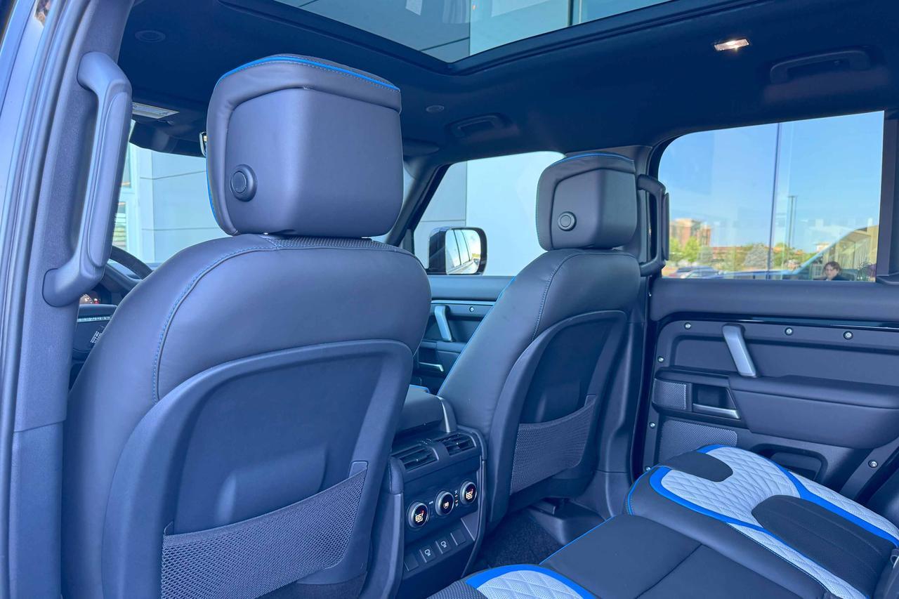 2024 Land Rover Defender V8 Chesterfield MO