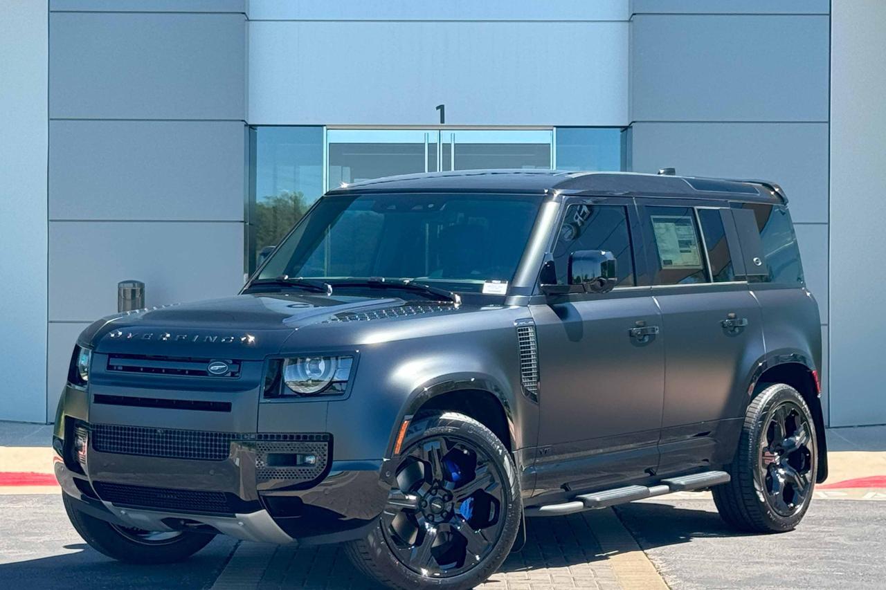 2024 Land Rover Defender V8 Chesterfield MO