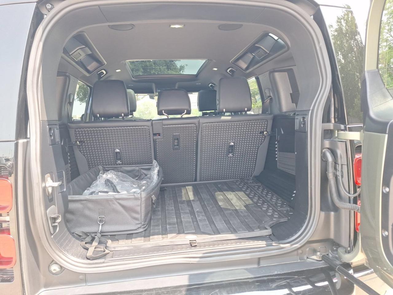 2024 Land Rover Defender X-Dynamic SE Hurst TX