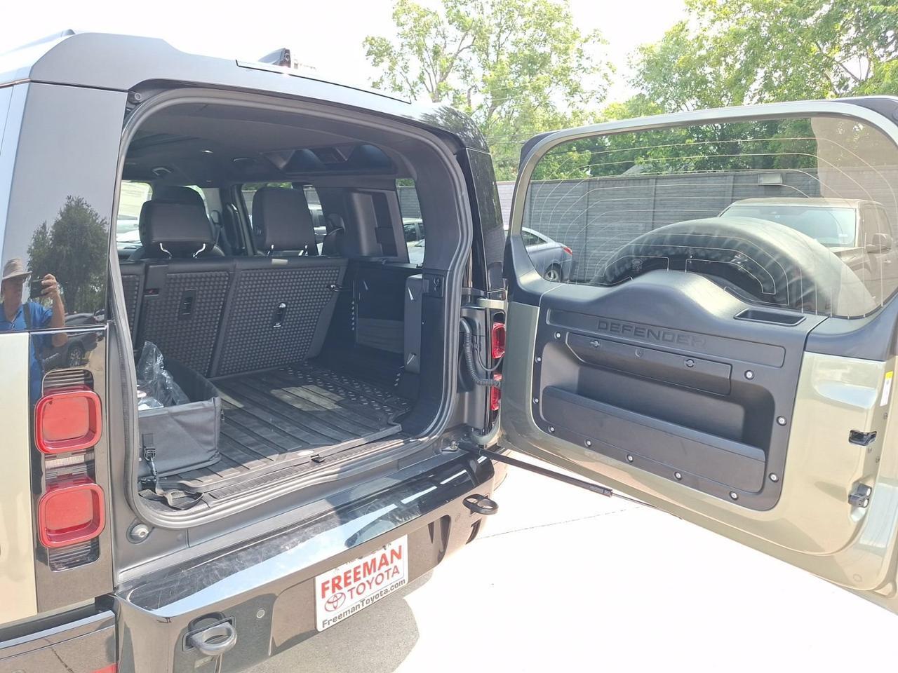 2024 Land Rover Defender X-Dynamic SE Hurst TX