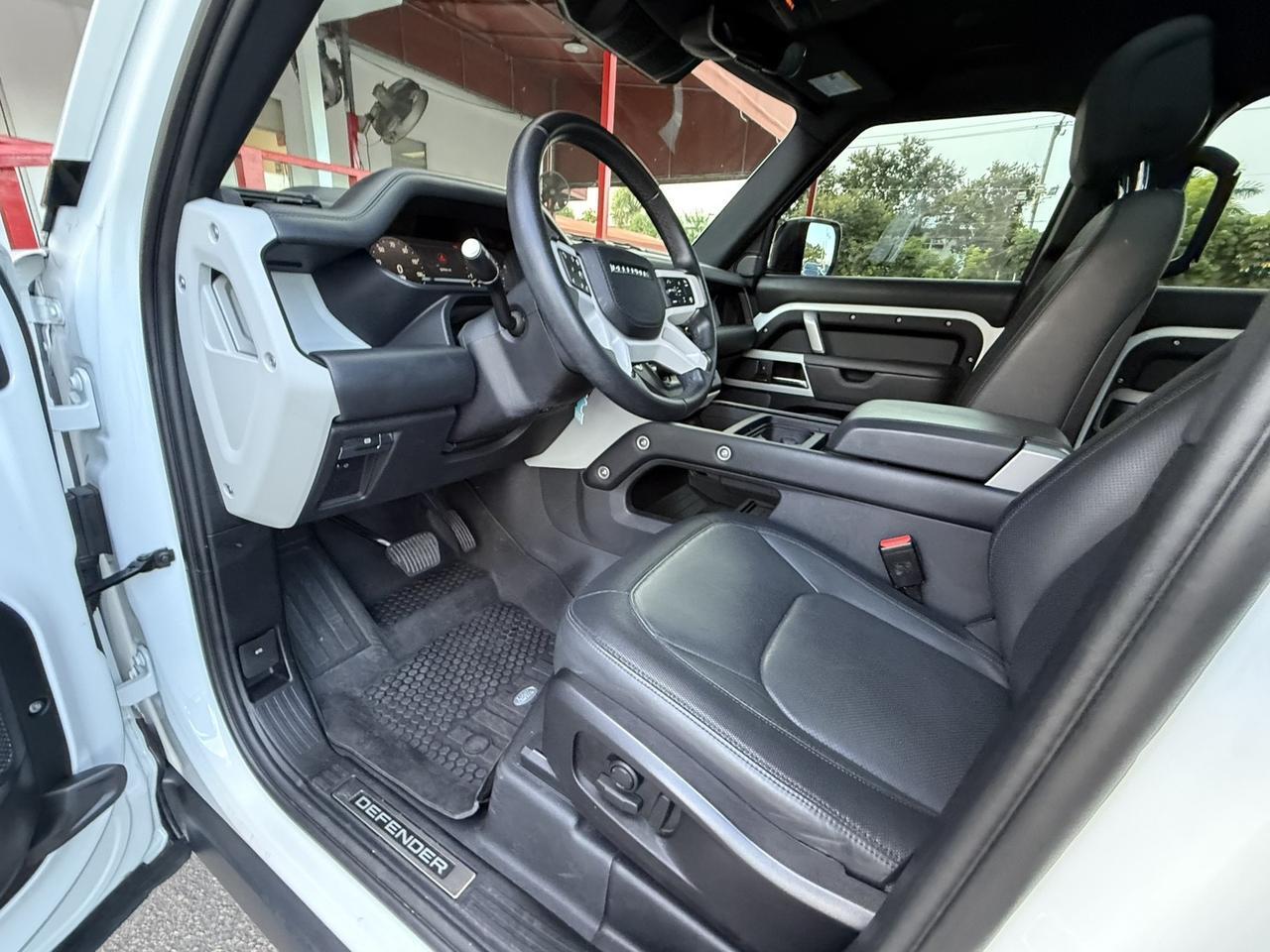 2024 Land Rover Defender X-Dynamic SE Hollywood FL