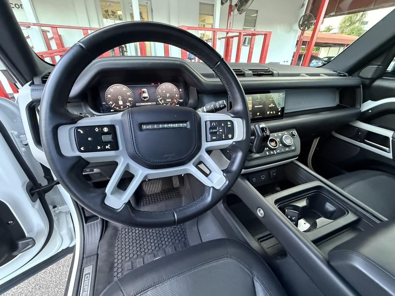 2024 Land Rover Defender X-Dynamic SE Hollywood FL