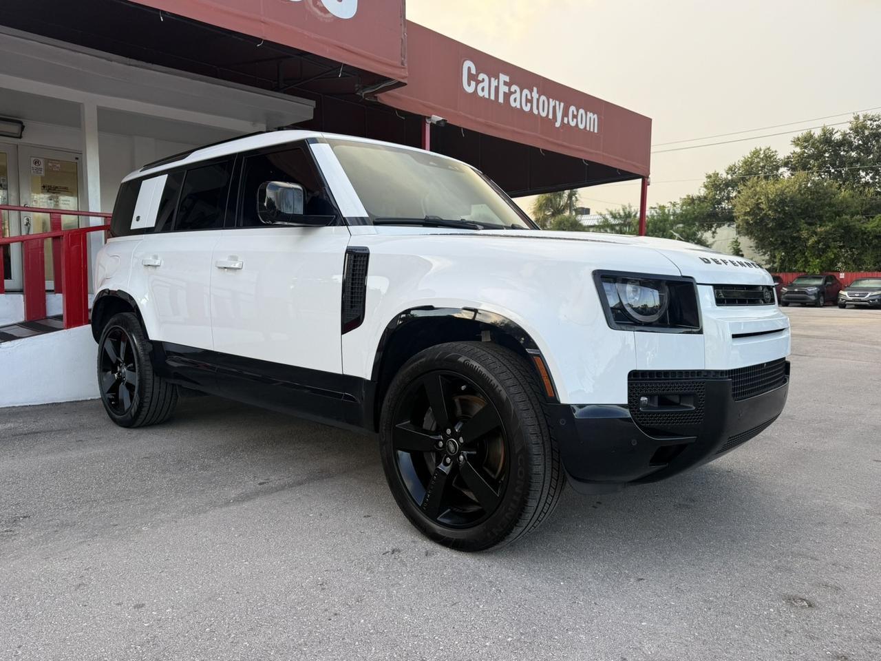 2024 Land Rover Defender X-Dynamic SE Hollywood FL