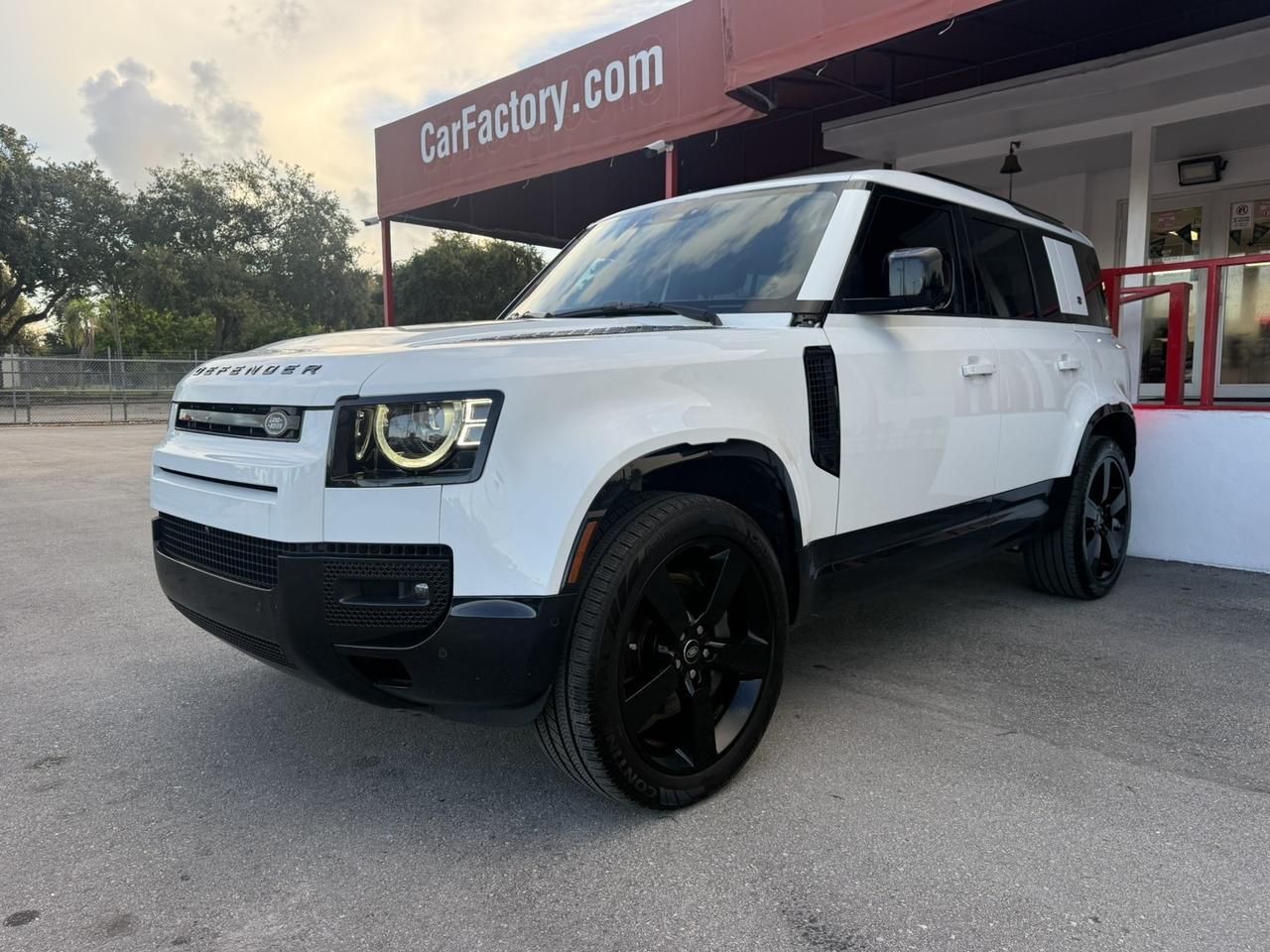 2024 Land Rover Defender X-Dynamic SE Hollywood FL