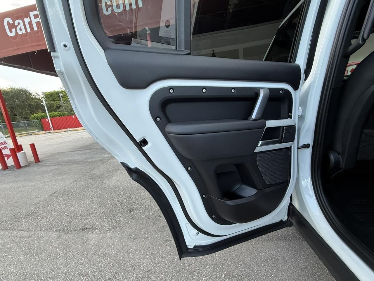 2024 Land Rover Defender X-Dynamic SE Hollywood FL